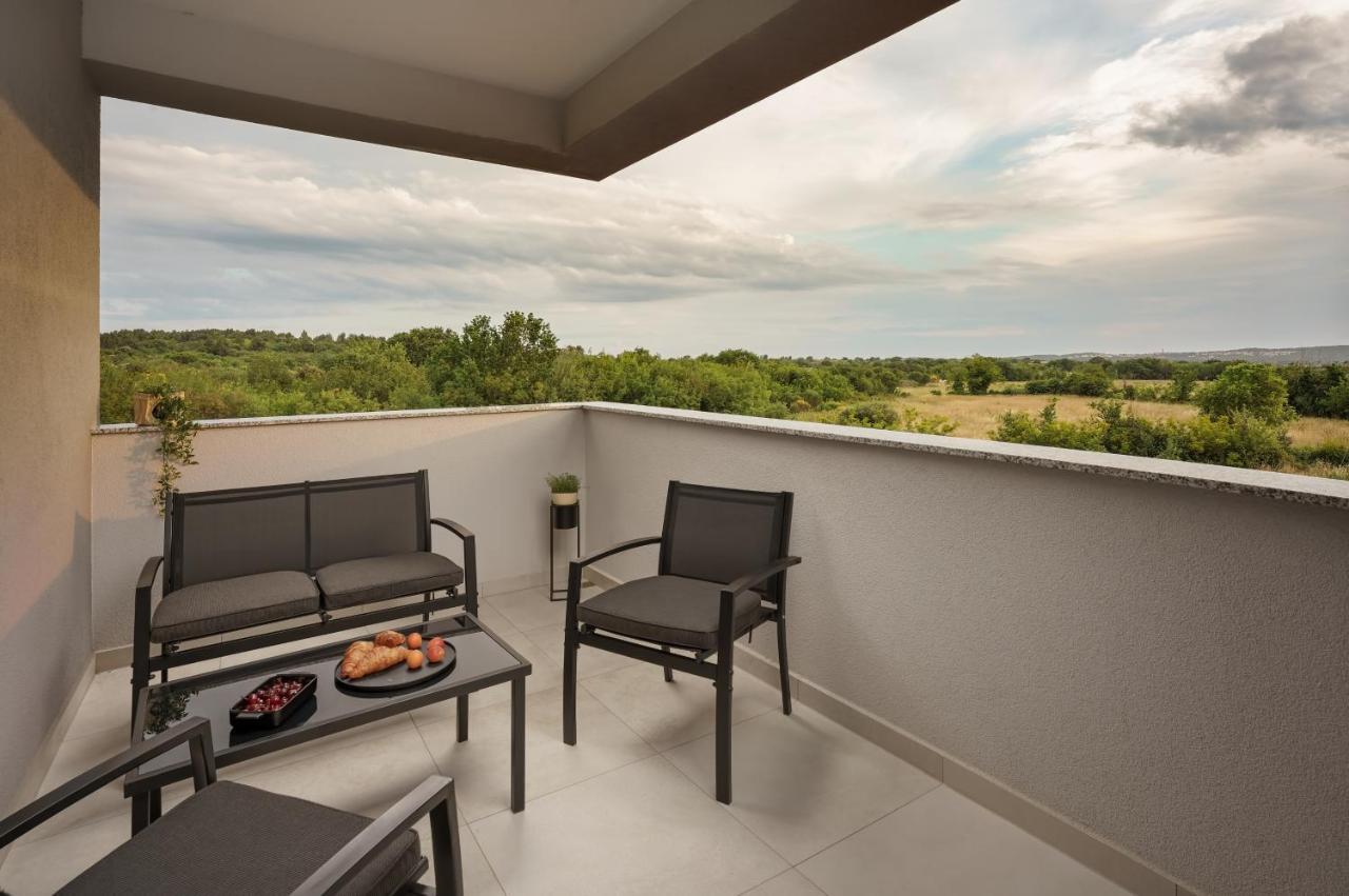 Aurora Apartment Liznjan Luaran gambar