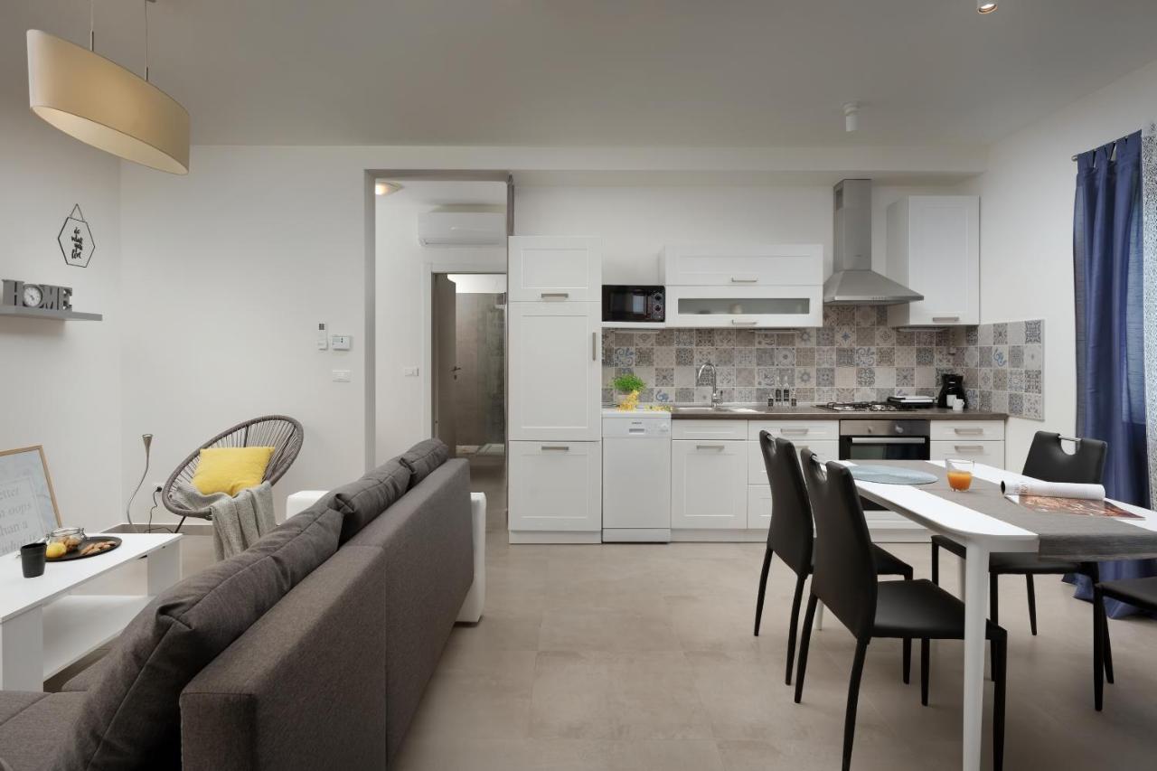 Aurora Apartment Liznjan Luaran gambar