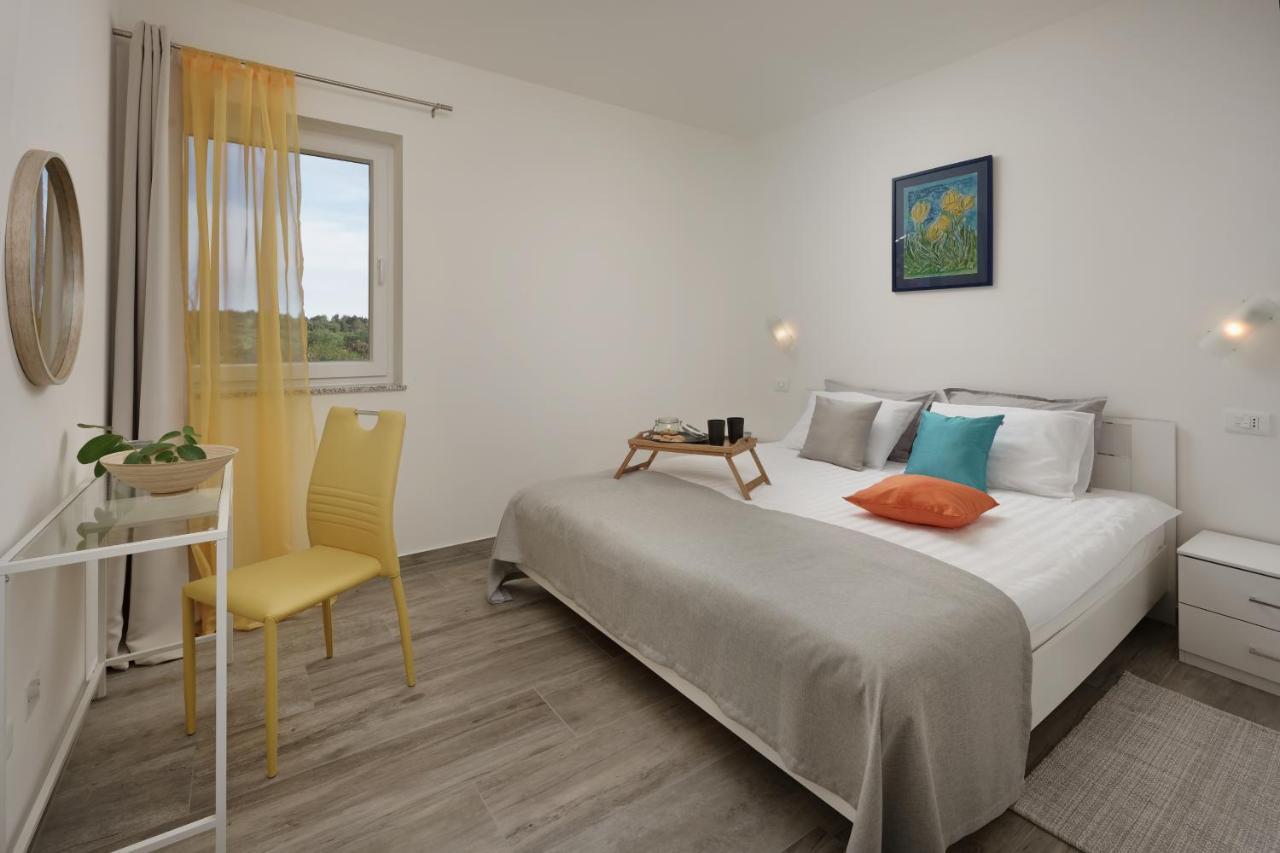 Aurora Apartment Liznjan Luaran gambar