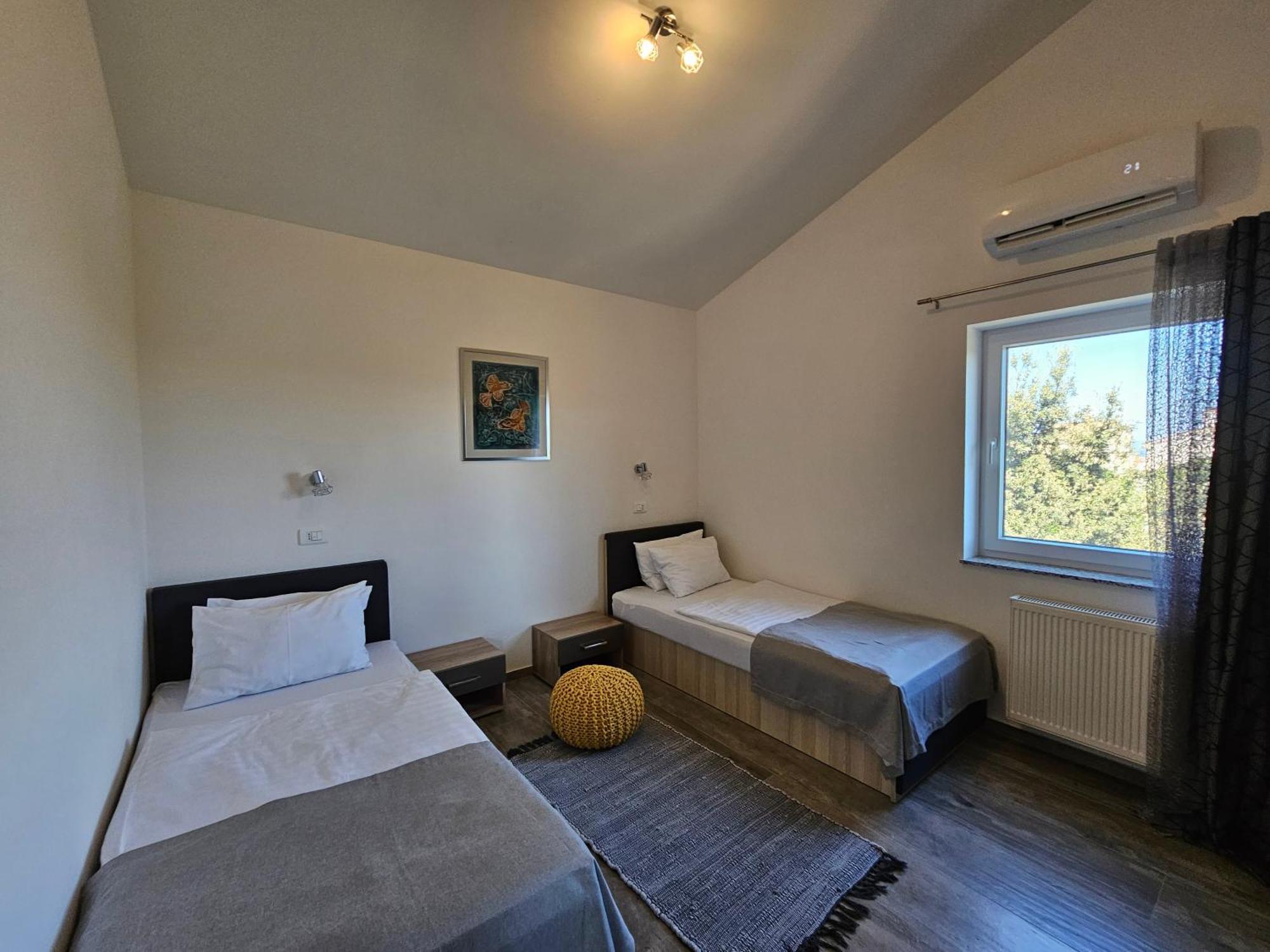 Aurora Apartment Liznjan Luaran gambar